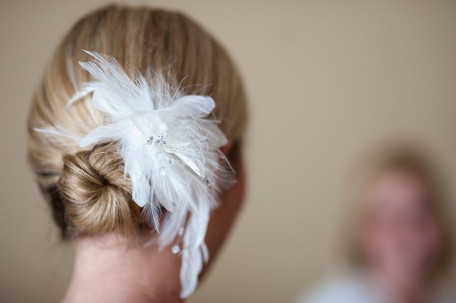 bridal hair piece with feathers