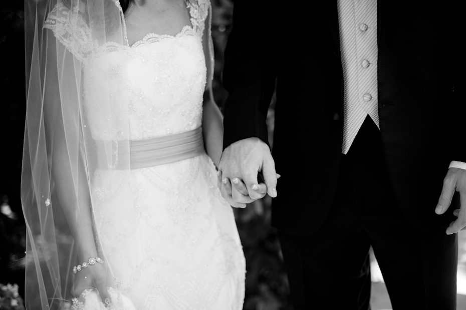 Black and white wedding picture